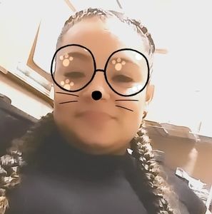 Meet your Posher, Marissa